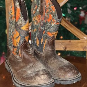 Arait men’s boots